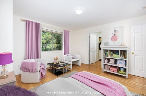 301 Fairways Ln, Lyndon Twp MI 48118-2130 exterior