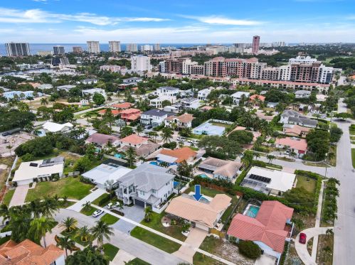 320 3 Ct, Boca Raton FL 33432-4032 exterior