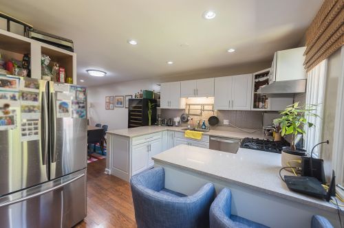 5225 Kimbark Ave, Chicago IL  60615-4009 exterior