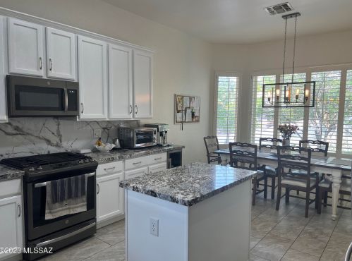 8930 Treasure Mountain Dr, Tucson AZ  85742-4517 exterior