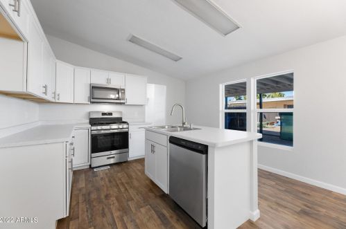 18042 3 St, Phoenix AZ 85004-2018 exterior