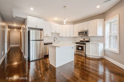 7215 Ridgeland Ave, Chicago IL 60649-2808 exterior