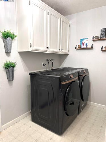 3671 Sanford St, Concord CA  94520-1356 exterior