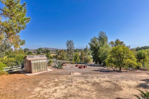 31150 Avenida Del Reposo, Temecula CA 92591-1719 exterior