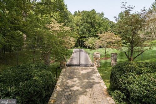 11013 Cripplegate Rd, Rockville, MD 20854-1630