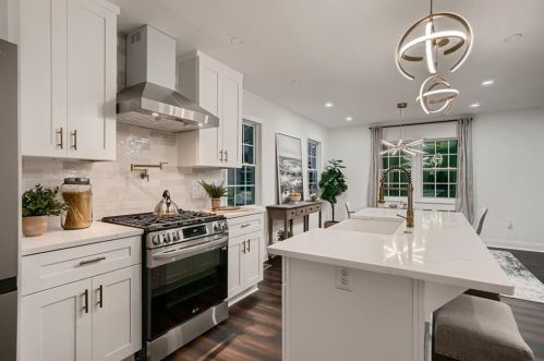 1415 Almont Dr, Atlanta GA 30310-3756 exterior