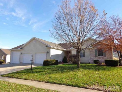 1804 Tharp St, Pekin, IL 61554-8343