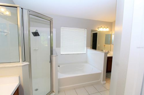 10458 Lucaya Dr, Tampa FL  33647-3324 exterior