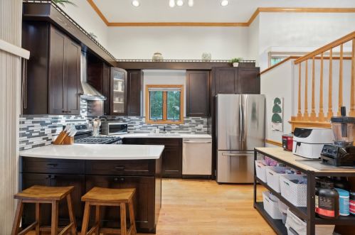 2802 Shields Ave, Chicago IL 60609-4530 exterior