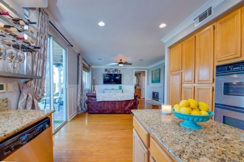 11307 Brookfall Ct, Riverside CA 92505-5135 exterior