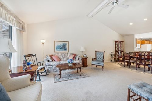 2235 Meadowglen Dr, Grand Rapids MI 49505-6302 exterior