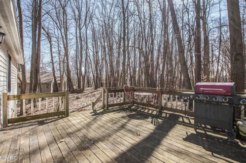 1944 Lincoln Rd, Allegan MI 49010-9435 exterior