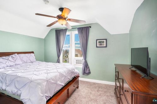 5111 Dodge St, Duluth MN 55804-2436 exterior