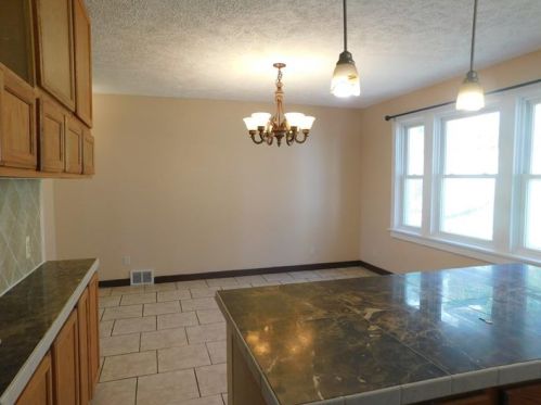 2920 Clermont Ave, Pittsburgh PA 15227-2820 exterior