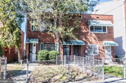 312 60th St, Washington, DC 20019-2816