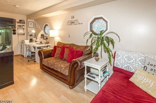 992 Milton Blvd, Rahway NJ 07065-1721 exterior