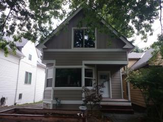 422 26 Ave, Seattle WA  98144-2334 exterior