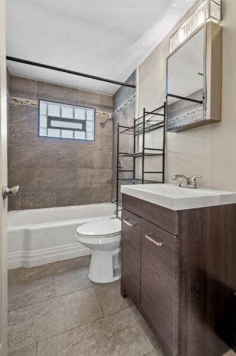 9822 Glendale Ave, Pittsburgh PA 15227-2831 exterior