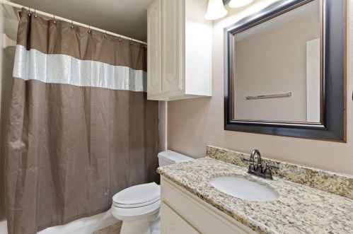 5141 Golfside Dr, Frisco TX 75035-8297 exterior