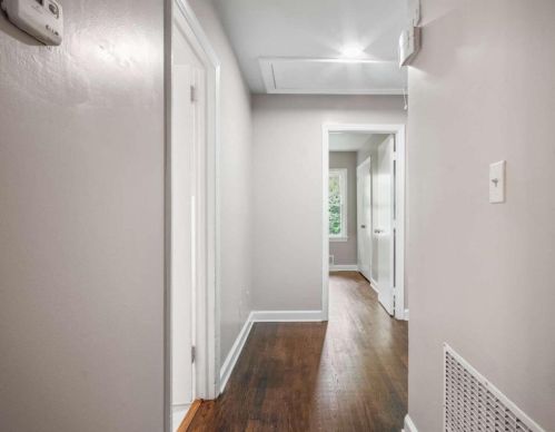 1689 Laurelwood Dr, Atlanta GA 30311-3800 exterior