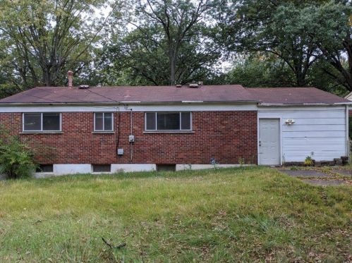 1725 Bradshaw Dr, Saint Louis MO 63136-2422 exterior