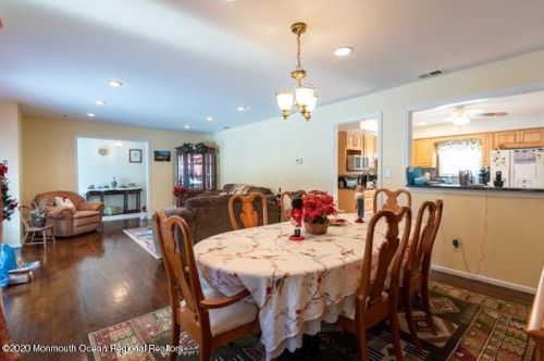 426 Frank Applegate Rd, Jackson Twp NJ 08527-2454 exterior