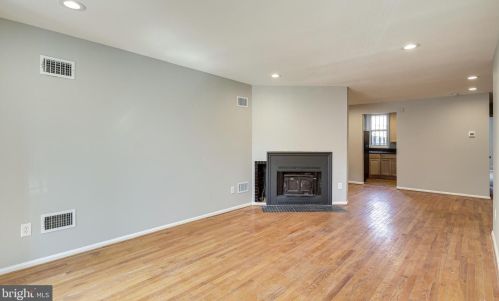 83 P St, Washington, DC 20024-3528