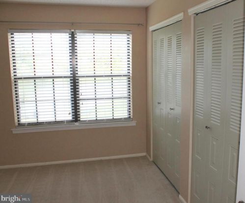 17 Mendrey Ct, Trenton NJ 08648-2661 exterior