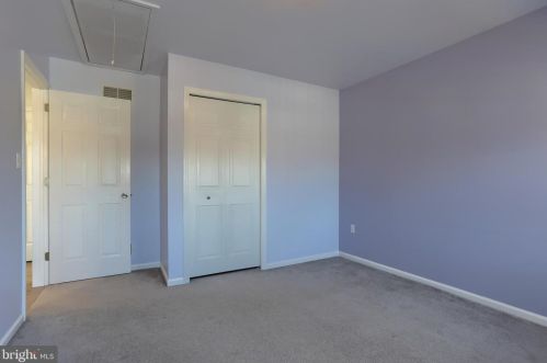 850 Zermatt Dr, Hummelstown PA  17036-9706 exterior