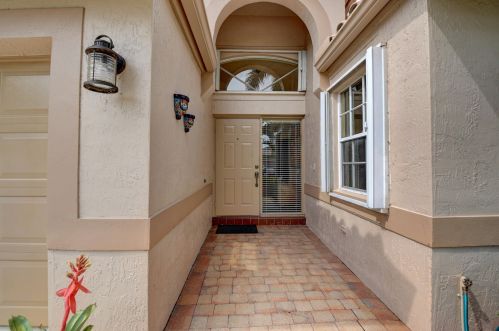 7159 Louisiane Ct, Boynton Beach FL 33437-6473 exterior