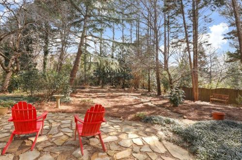 2925 Bankshill Row, Atlanta GA 30319-4552 exterior