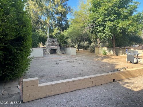 10700 Tanque Verde Rd, Tucson AZ 85749-9611 exterior