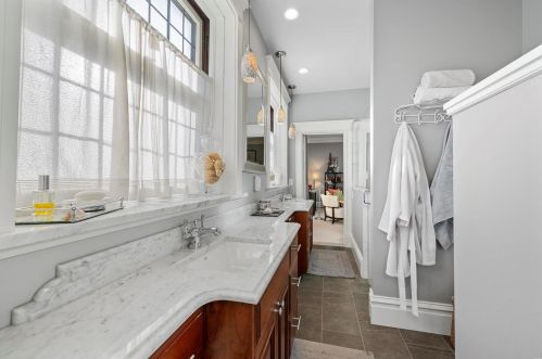 36 Portland Pl, Saint Louis MO 63108-1242 exterior