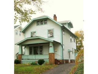 118 Macbeth St, Rochester, NY 14609-7109