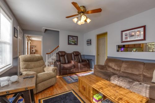 10 Whittaker Cir, Concord NH 03303-1589 exterior