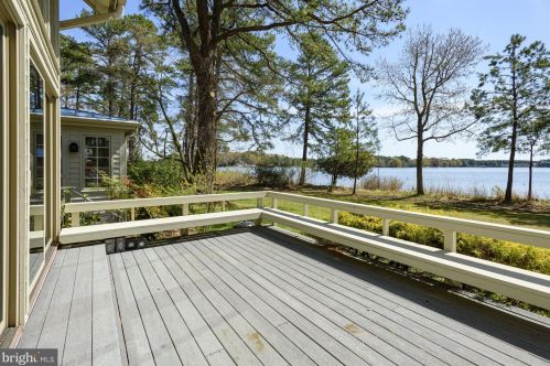 8377 Bozman Neavitt Rd, Saint Michaels MD 21663-2460 exterior