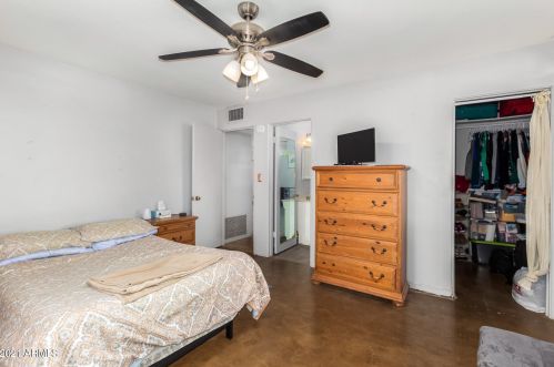 1721 Devonshire Ave, Phoenix AZ 85033-3241 exterior