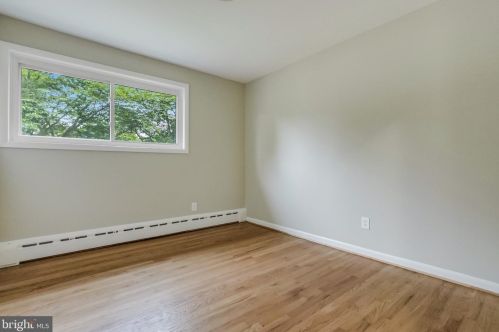 1633 Martha Ter, Rockville MD 20852-4133 exterior