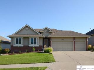 16568 Birch Ave, Omaha, NE 68136-3143