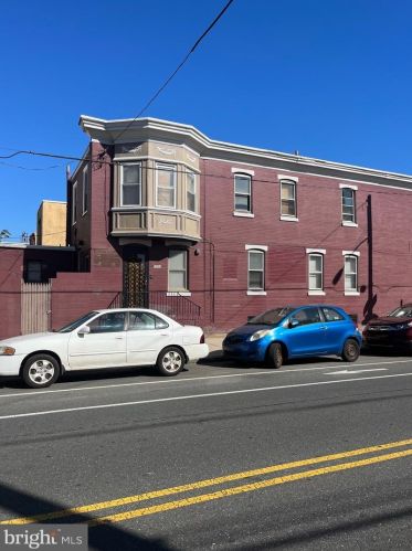 2038 5 St, Philadelphia PA 19148-2548 exterior