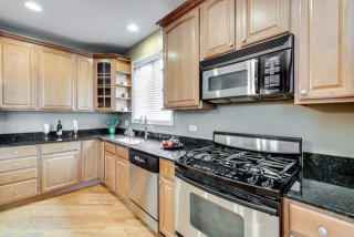 1958 Race Ave, Chicago IL  60622-6248 exterior