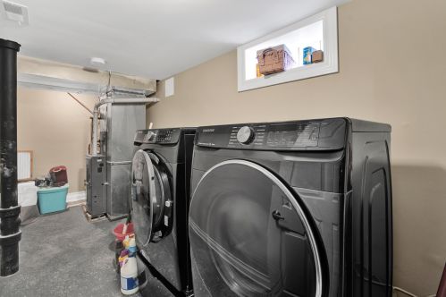 9152 Un Ave, Chicago IL 60609-5235 exterior