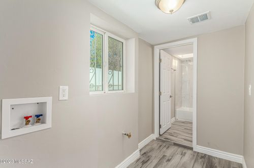 3907 Montecito St, Tucson AZ 85711-4817 exterior