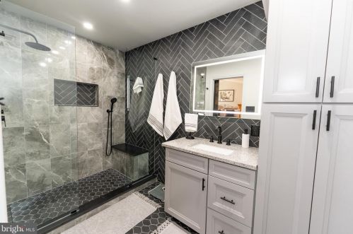 242 Stonebridge Blvd, New Castle DE 19720-6711 exterior