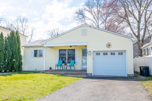 1209 Brown St, Point Pleasant Beach, NJ 08742-4002