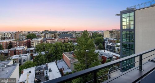 1444 Belmont St, Washington DC  20009-4007 exterior