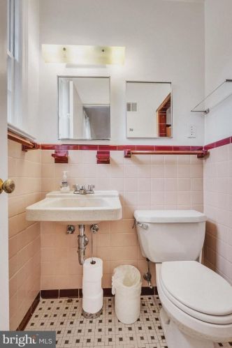 4400 Springdale St, Washington DC 20016-2716 exterior