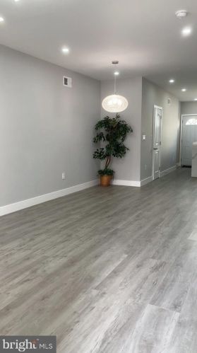 2645 2nd St, Philadelphia, PA 19148-3432