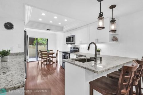 1330 13 St, Boca Raton FL 33486-5323 exterior