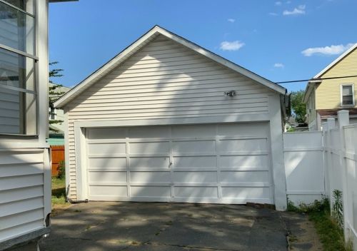 41 Miller St, Springfield MA  01104-1933 exterior